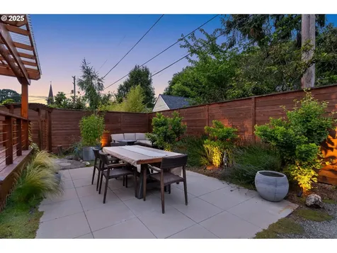 7414 N Chautauqua Boulevard Portland OR 97217