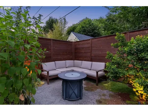7414 N Chautauqua Boulevard Portland OR 97217