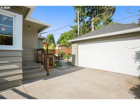 7414 N Chautauqua Boulevard Portland OR 97217