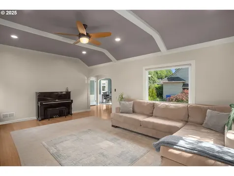 7414 N Chautauqua Boulevard Portland OR 97217