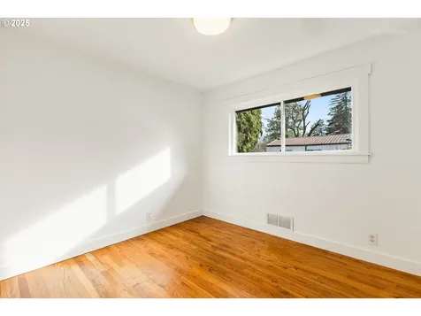 11711 NE San Rafael Street Portland OR 97220