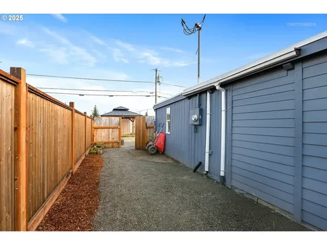 11711 NE San Rafael Street Portland OR 97220