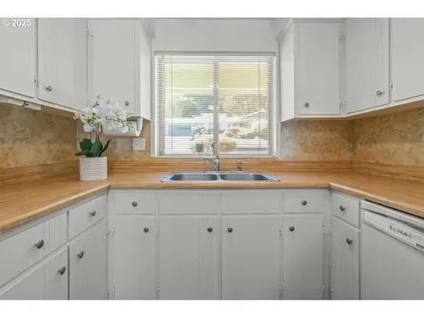 2291 W 28th Avenue Eugene OR 97405