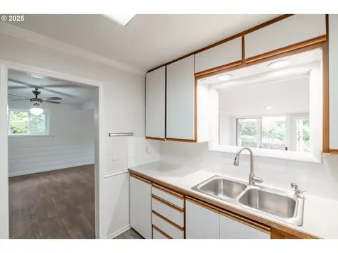 291 Janet Avenue N Keizer OR 97303
