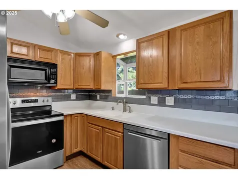3760 Cherokee Drive Springfield OR 97478