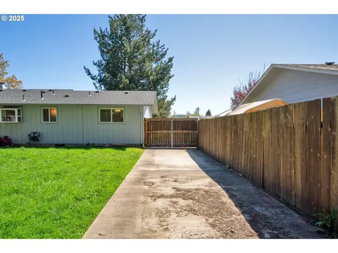 3760 Cherokee Drive Springfield OR 97478