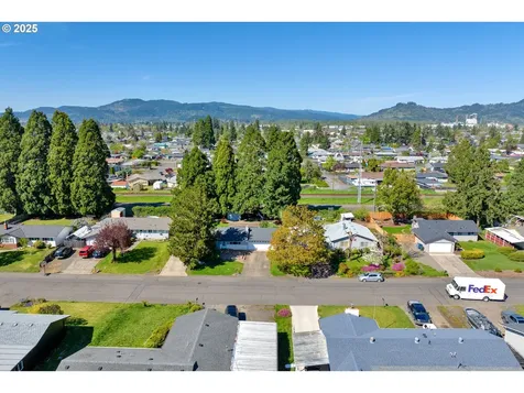3760 Cherokee Drive Springfield OR 97478
