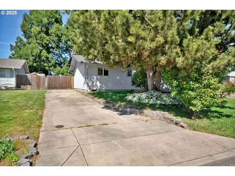 3760 Cherokee Drive Springfield OR 97478