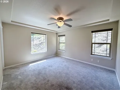 1688 NE Ruby Court Roseburg OR 97470