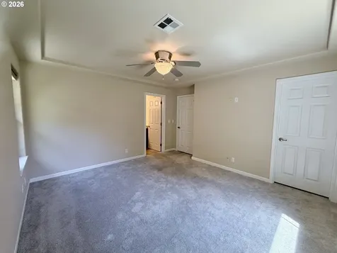 1688 NE Ruby Court Roseburg OR 97470