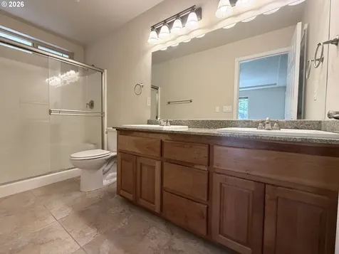 1688 NE Ruby Court Roseburg OR 97470