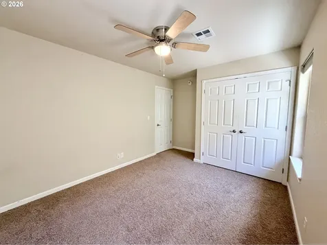 1688 NE Ruby Court Roseburg OR 97470