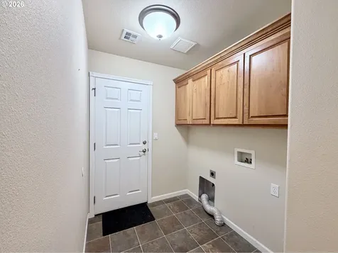 1688 NE Ruby Court Roseburg OR 97470