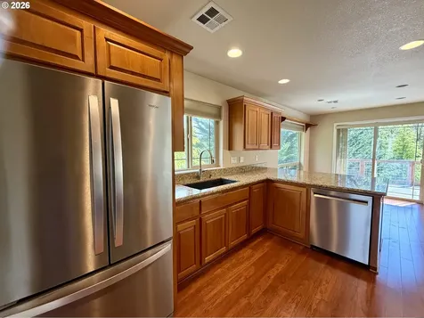1688 NE Ruby Court Roseburg OR 97470
