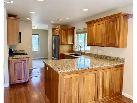 1688 NE Ruby Court Roseburg OR 97470