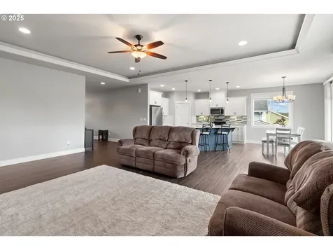 860 N 8th Street Carlton OR 97111