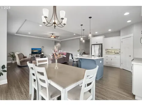 860 N 8th Street Carlton OR 97111