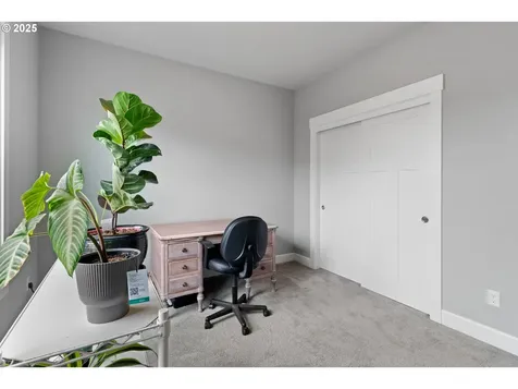 860 N 8th Street Carlton OR 97111