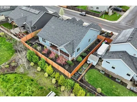 860 N 8th Street Carlton OR 97111