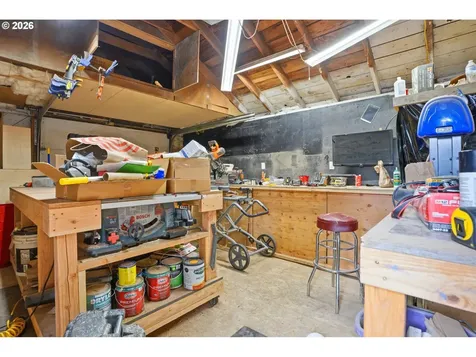1525 S 2nd Street Lebanon OR 97355