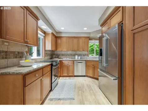 17221 SW Oakenshield Court Portland OR 97224