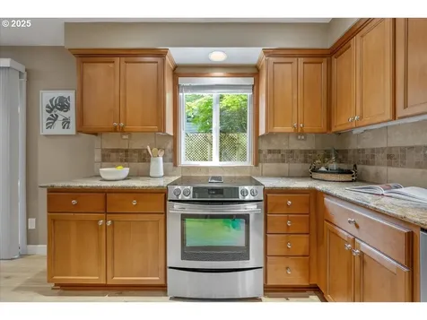 17221 SW Oakenshield Court Portland OR 97224