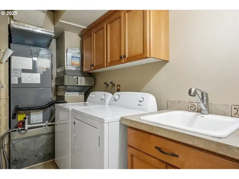 17221 SW Oakenshield Court Portland OR 97224