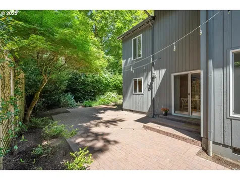 17221 SW Oakenshield Court Portland OR 97224