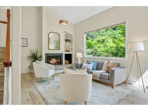 17221 SW Oakenshield Court Portland OR 97224