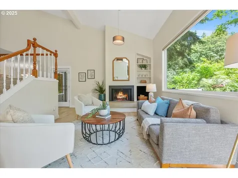 17221 SW Oakenshield Court Portland OR 97224