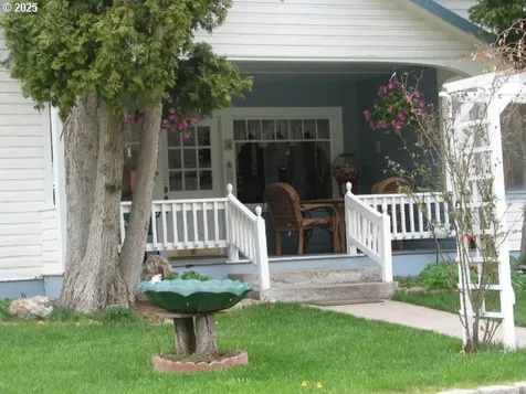 104 E Main Street Mitchell OR 97750
