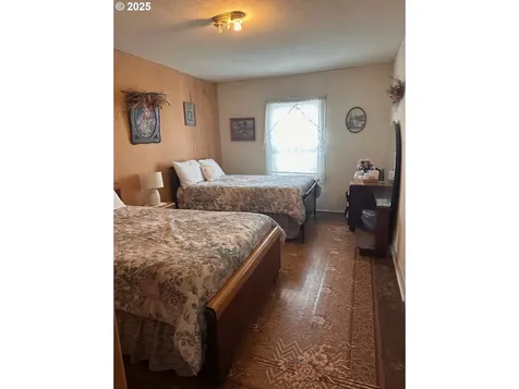 104 E Main Street Mitchell OR 97750