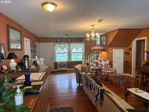 104 E Main Street Mitchell OR 97750