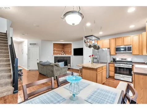 2705 SE 74th Way Hillsboro OR 97123