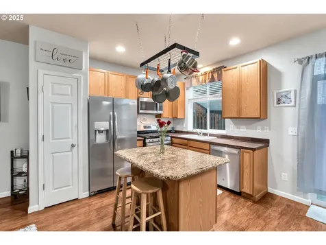 2705 SE 74th Way Hillsboro OR 97123