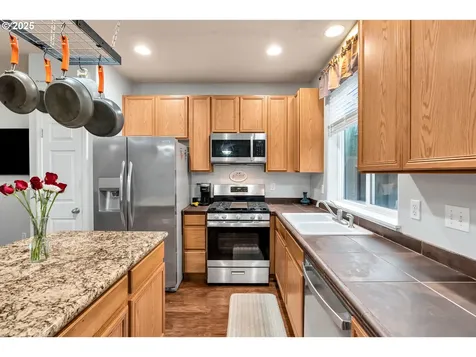 2705 SE 74th Way Hillsboro OR 97123