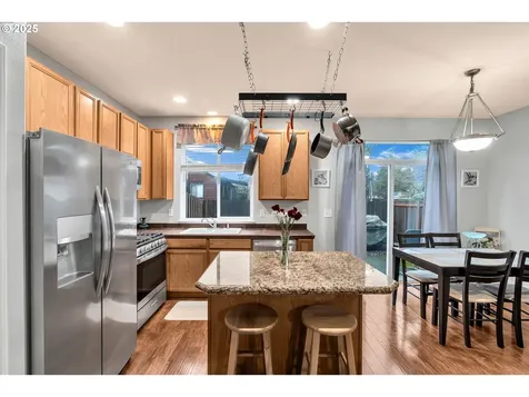 2705 SE 74th Way Hillsboro OR 97123