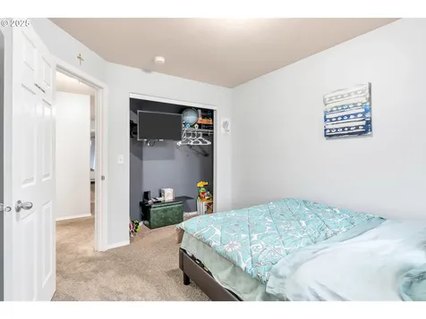 2705 SE 74th Way Hillsboro OR 97123