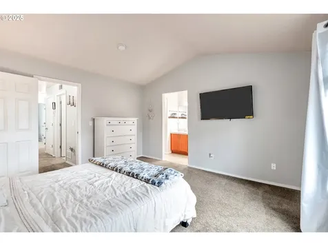 2705 SE 74th Way Hillsboro OR 97123