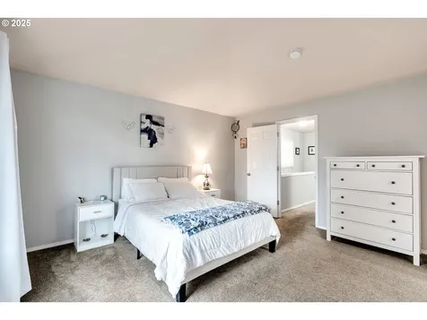 2705 SE 74th Way Hillsboro OR 97123