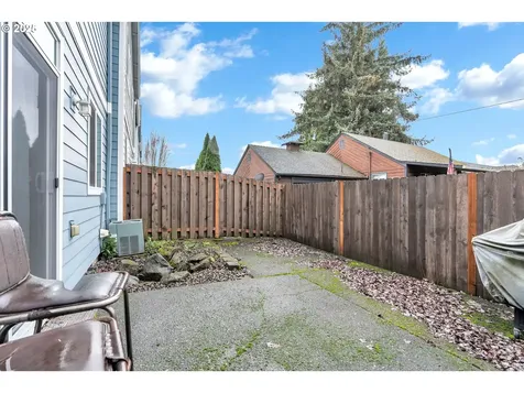 2705 SE 74th Way Hillsboro OR 97123