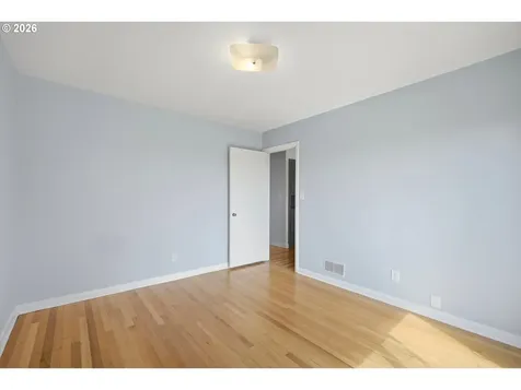 7214 SW 10th Avenue Portland OR 97219