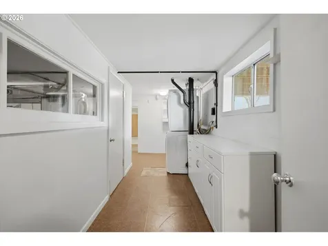 7214 SW 10th Avenue Portland OR 97219
