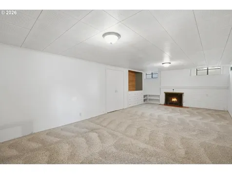 7214 SW 10th Avenue Portland OR 97219