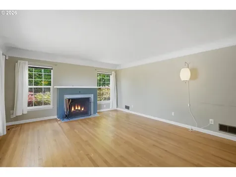 7214 SW 10th Avenue Portland OR 97219