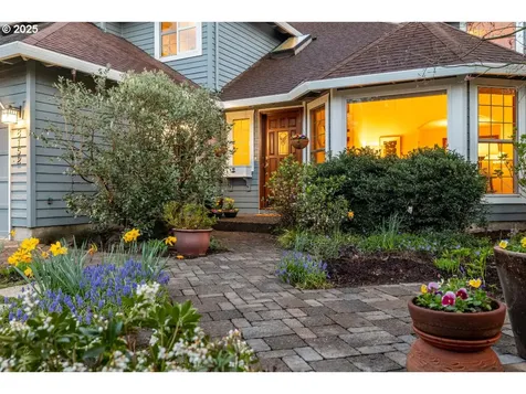 8152 SW Ashford Street Portland OR 97224