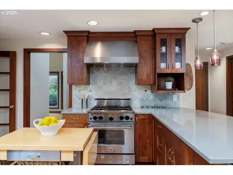 8152 SW Ashford Street Portland OR 97224