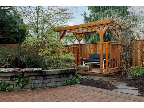8152 SW Ashford Street Portland OR 97224