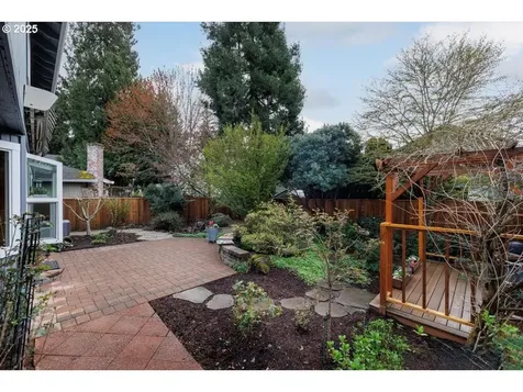 8152 SW Ashford Street Portland OR 97224