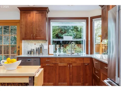 8152 SW Ashford Street Portland OR 97224